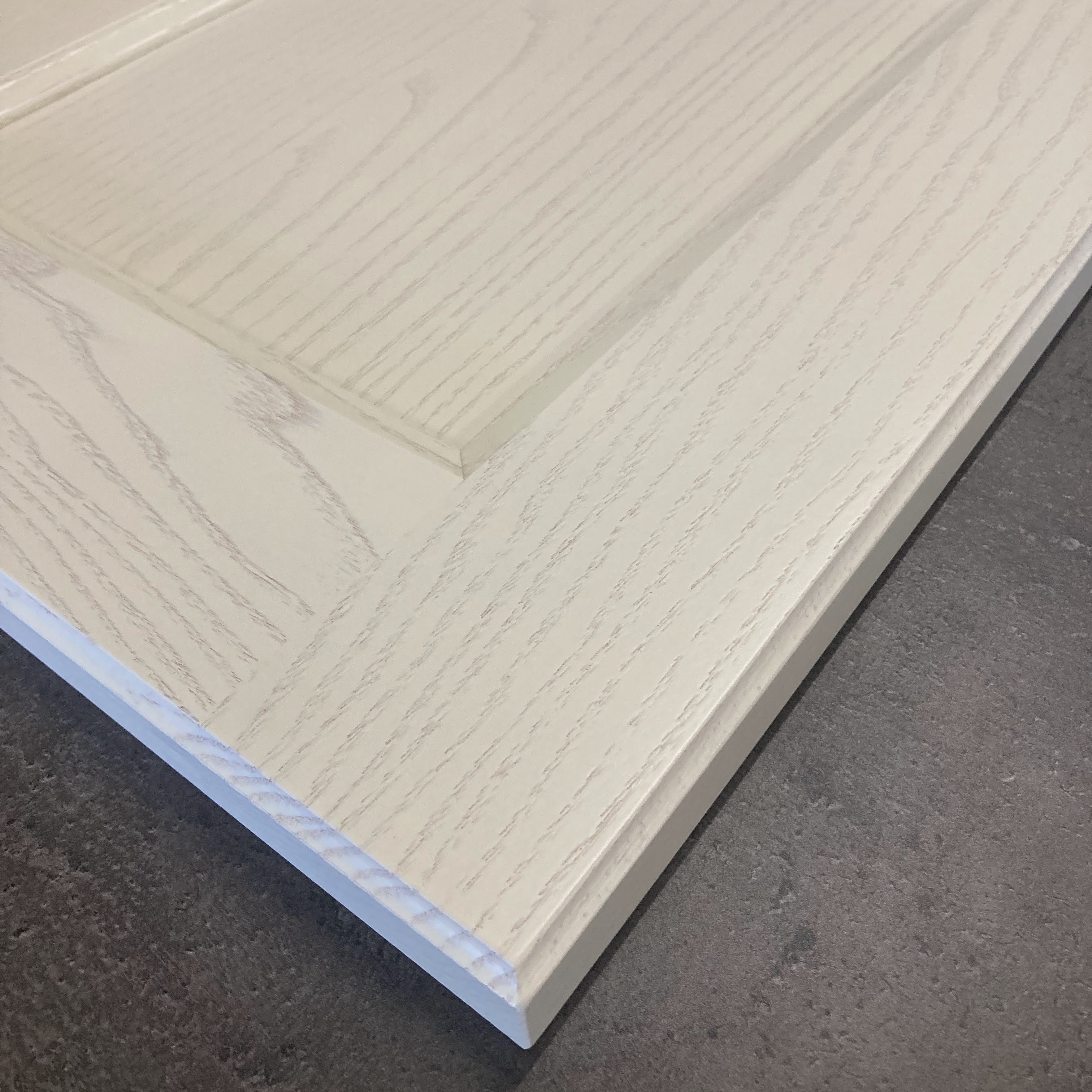 dvířka dřevěná DANA jasan NCS S 0507-Y otevřený pór